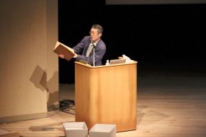 Professor Hosokawa presents at the 60th Public Lecture, September 2015.